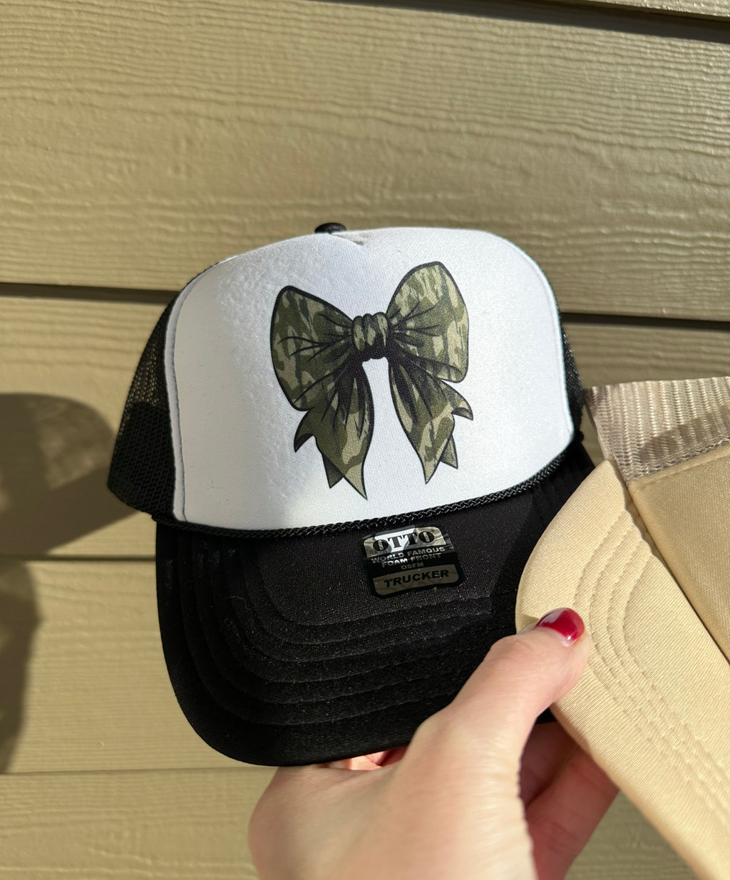 Camo Bow Trucker Hat - RTS